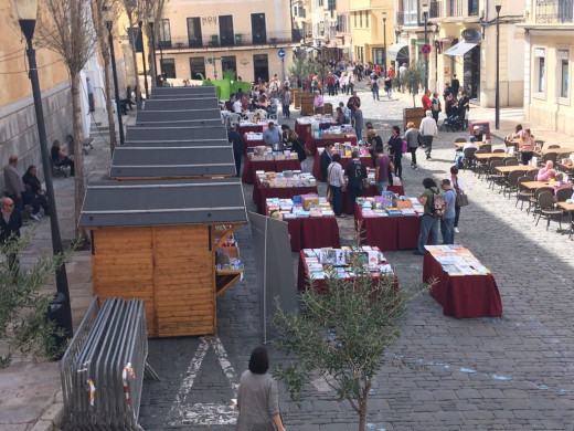 Las actividades para conmemorar el día de Sant Jordi han tenido buena acogida. Foto: Tolo Mercadal