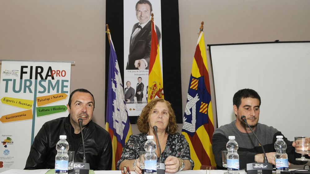 Momento de la presentación del concierto de Simón Orfila (Fotos: Tolo Mercadal)