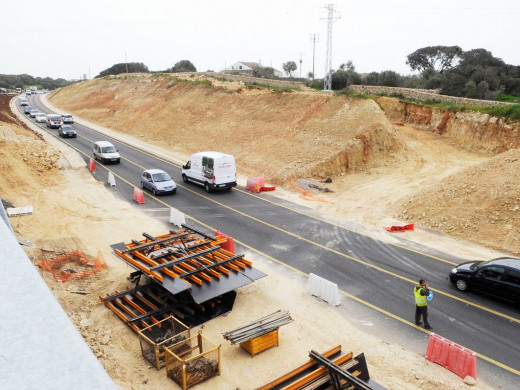 (Galería de fotos) Pruebas de carga en el acceso a Alaior