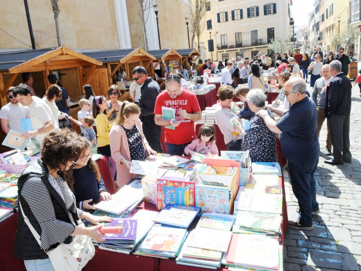 (Fotos) Pasión por la lectura en Menorca