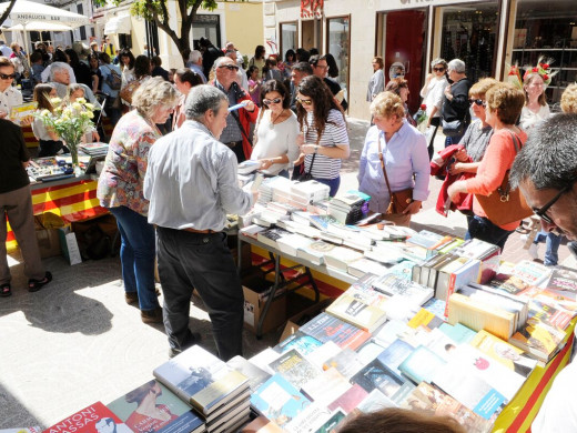 (Fotos) Pasión por la lectura en Menorca