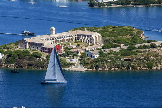 La isla del Rey, en el puerto de Maó