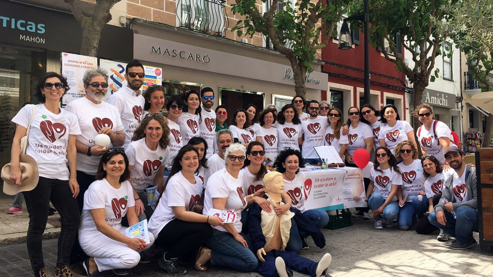 Foto de familia de los participantes en la jornada (Fotos: ASMEN y Tolo Mercadal)