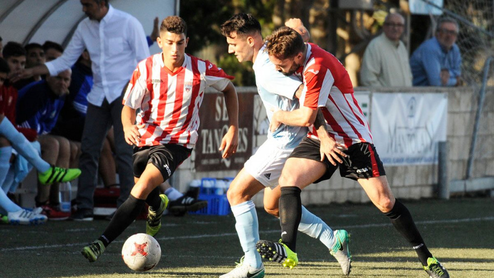 Rubén Carreras y Toni Sintes, en el partido ante el Ibiza.