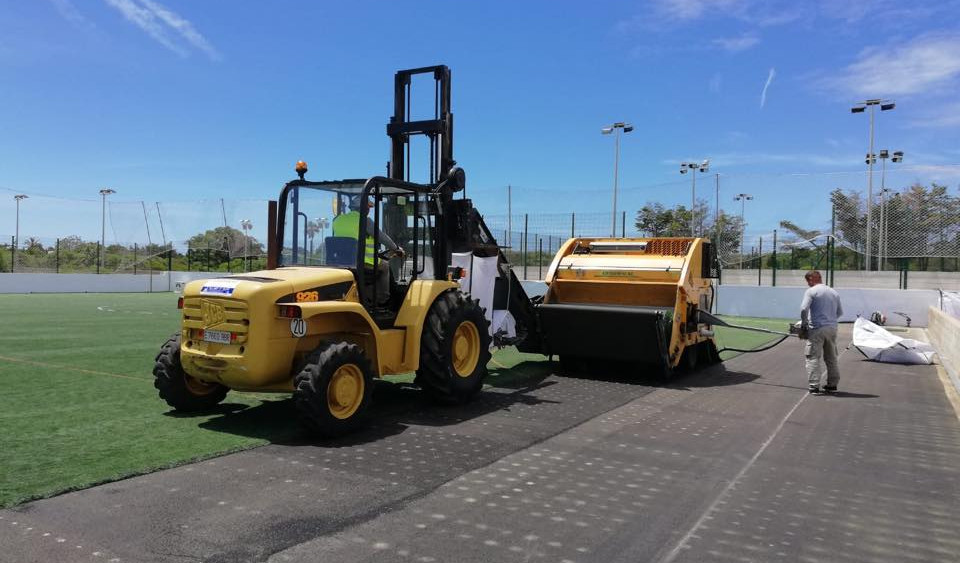 Imagen de las obras en el campo anexo (Fotos: Biosport y CCE Sant Lluís)