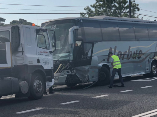 (Ampliación) Los heridos del accidente llegan al Mateu Orfila