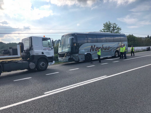 (Ampliación) Los heridos del accidente llegan al Mateu Orfila