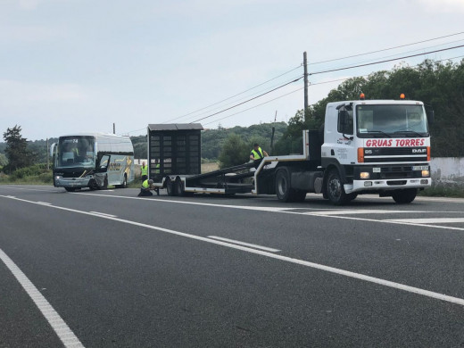 (Ampliación) Los heridos del accidente llegan al Mateu Orfila