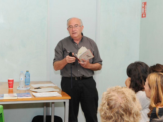 (Fotos) La charla de Josep Pàmies desborda todas las previsiones