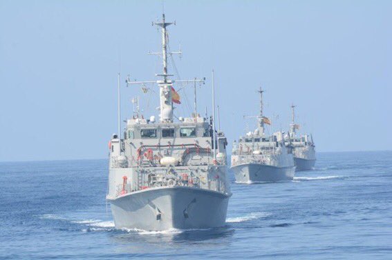 La Armada Española ha activado a dos cazaminas para la búsqueda.