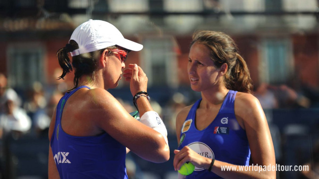 Triay, junto a Lucía Sainz (Foto: World Padel Tour)