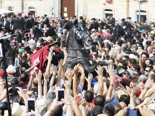 (Àlbum de fotos) Julio de Olives entra al galope en Es Born