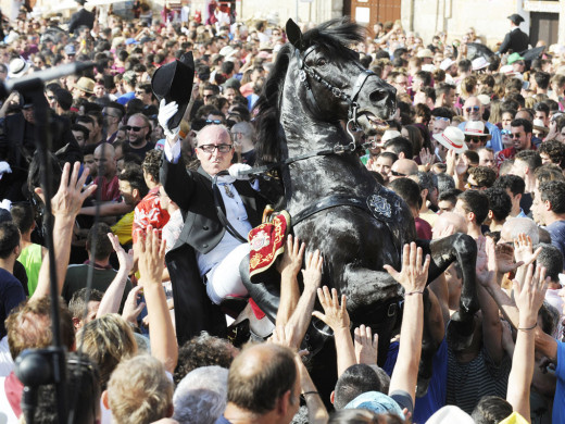 (Àlbum de fotos) Julio de Olives entra al galope en Es Born