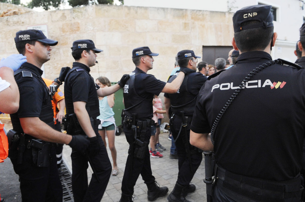 A día de hoy no existe ningún municipio que tenga suficientes policías para asegurar las fiestas