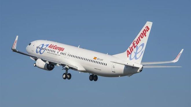 La compañía aérea aumenta un 16 % su oferta entre Baleares y la Península