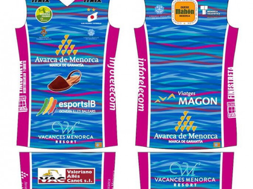 (Fotos) La equipación del Avarca de Menorca, un guiño al fondo marino