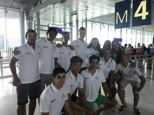 Ponsetí, en el aeropuerto rumbo a Estados Unidos.