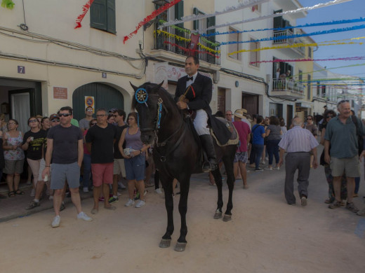 (Vídeo y galería de fotos) Júbilo en Es Mercadal