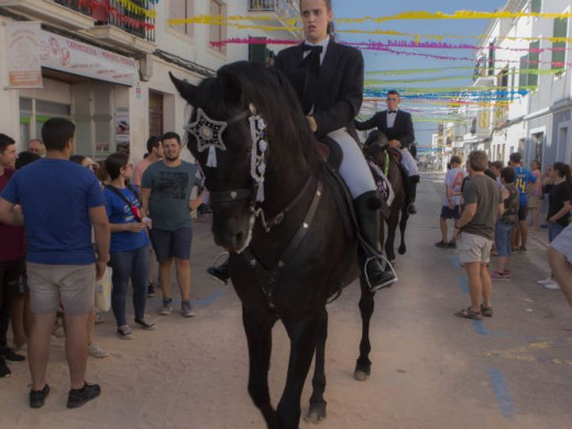 (Vídeo y galería de fotos) Júbilo en Es Mercadal