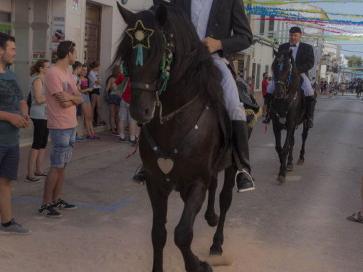 (Vídeo y galería de fotos) Júbilo en Es Mercadal