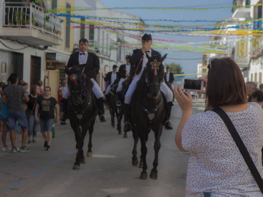 (Vídeo y galería de fotos) Júbilo en Es Mercadal