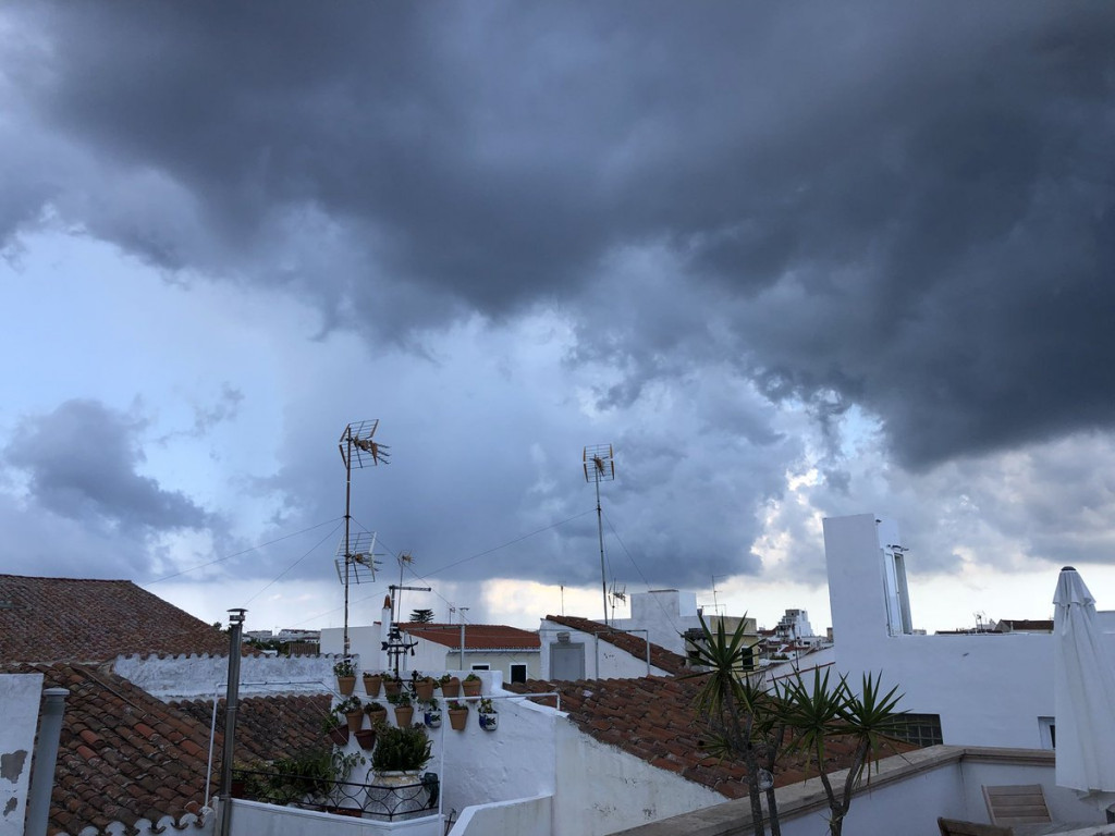 Imagen de archivo de nubes en el Este de Menorca