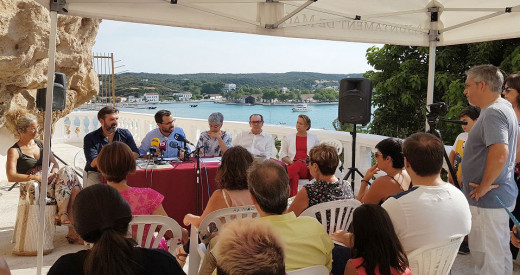 Momento de la presentación del programa de fiestas.