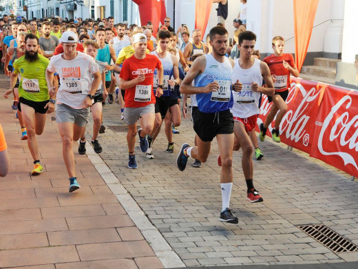 (Galería de fotos) Maria Pallicer y Nil Cubas vuelan en Sant Lluís