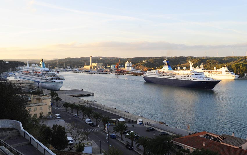 Imagen del puerto de Maó