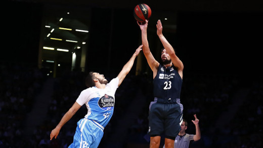 Tiro de Llull en la semifinal (Foto: ACB Photo)