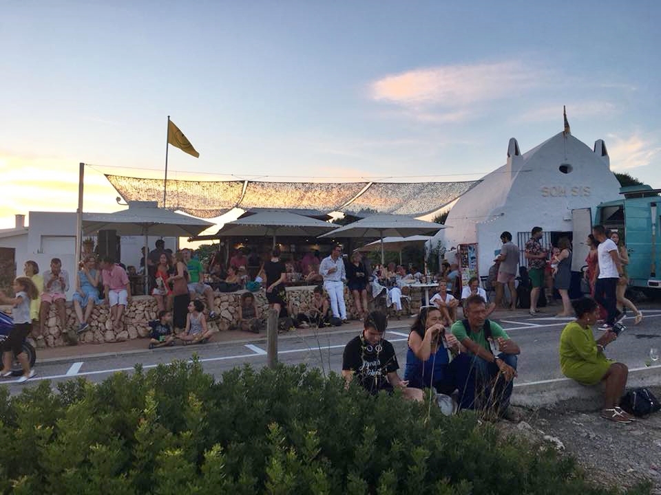 Despedir el verano 2018 en Binidalí Beach Bar Som sis