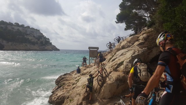 Ciclistas en la prueba del año pasado (Foto: Volta a Menorca)