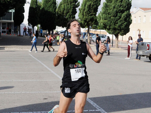 (Fotos) A la carrera en Sant Lluís