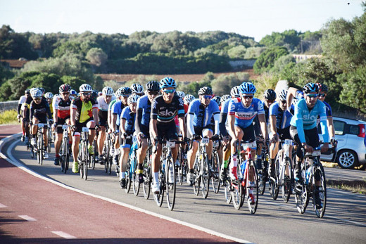 Corredores en la Volta Ciclista Internacional a