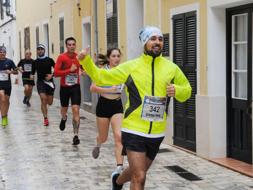 (Galería de fotos) Rafel Quintana y Maria Pallicer reinan en Ciutadella