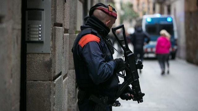 Ha sido detenido por los Mossos d'Esquadra.