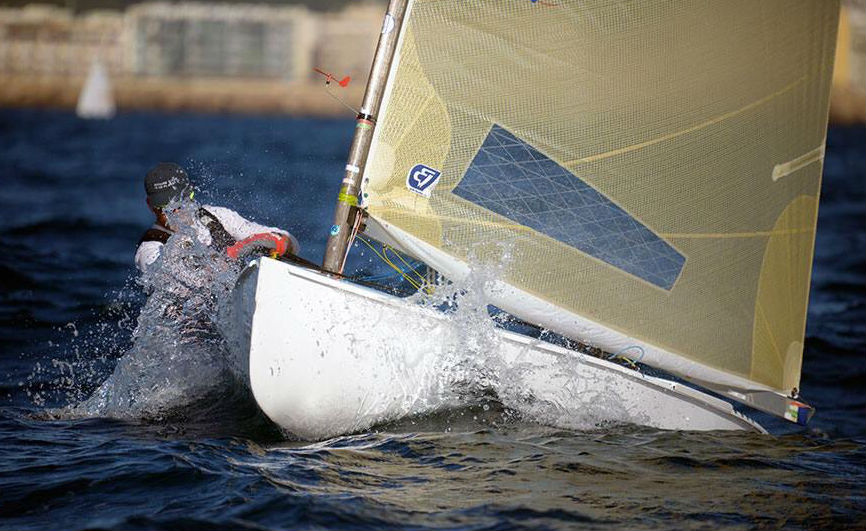 Joan Cardona, durante la regata (Foto: Alfred Farré)