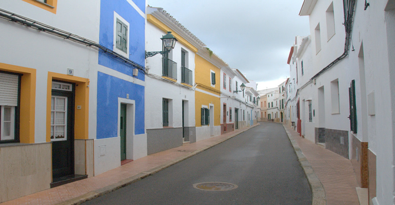 Los residentes en Es Migjorn Gran tendrá un nuevo servicio municipal