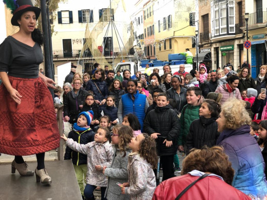 (Fotos) “Mestre Roc” pone el reloj de Maó a punto para las campanadas infantiles