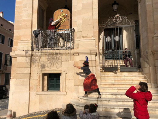 (Fotos) “Mestre Roc” pone el reloj de Maó a punto para las campanadas infantiles