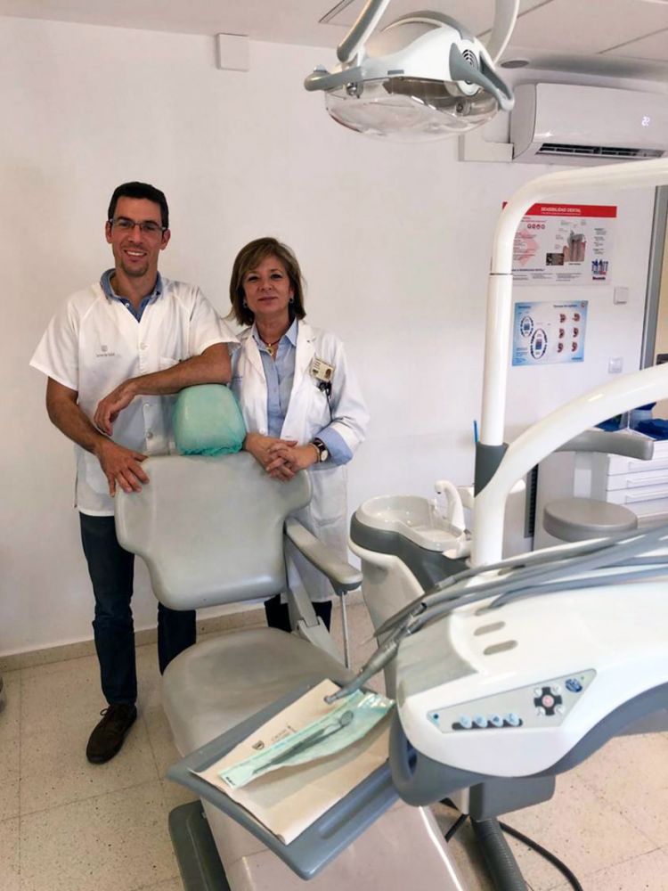 Colaboran los servicios de Oncología y de Cirugía Maxilofacial del Hospital Mateu Orfila y los equipos de odontología e higiene dental de la atención primaria
