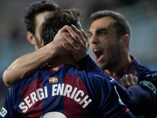 (Galería de fotos) Sergi Enrich marca ante el Espanyol su quinto gol en Liga