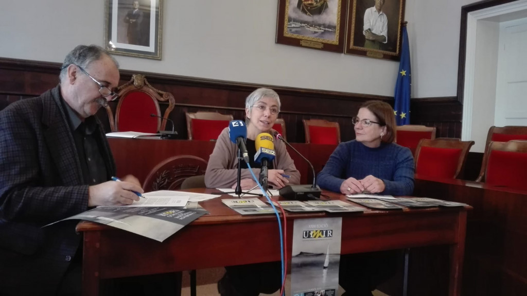 La alcaldesa de Maó, Conxa Juanola, el director de la UIMIR, Josep Maria Fullola, y la coordinadora científica del IME, Fina Salor, en el acto de presentación