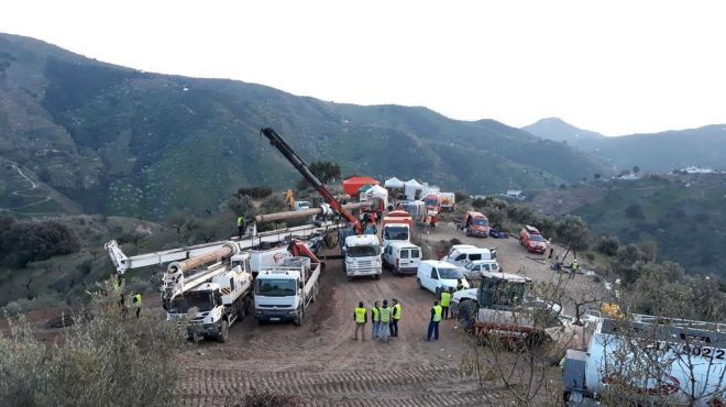 La dureza de la tierra que se excava ralentiza el rescate (Foto: Mallorcadiario)