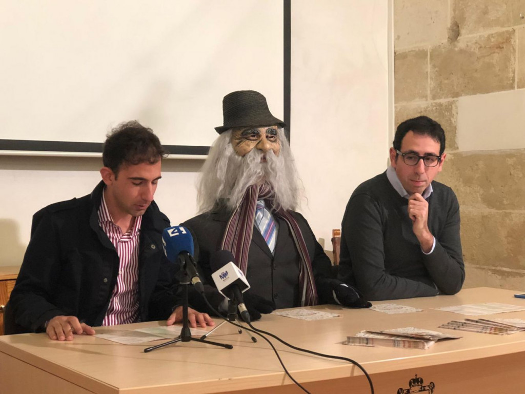 Los concejales Cristóbal Marqués y Rafel Quintana en la presentación de los actos de Carnaval