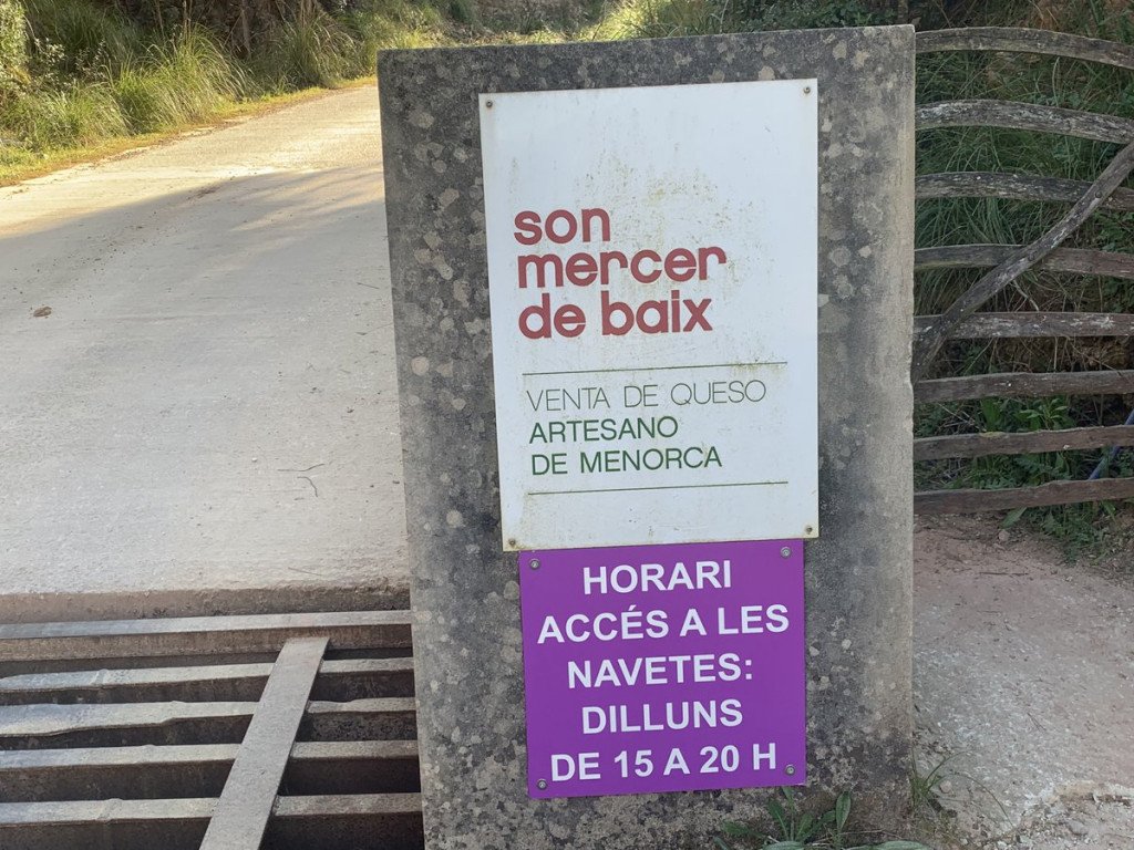 Cartel a la entrada de Son Mercer de Baix (Foto: Camins Ferreries)