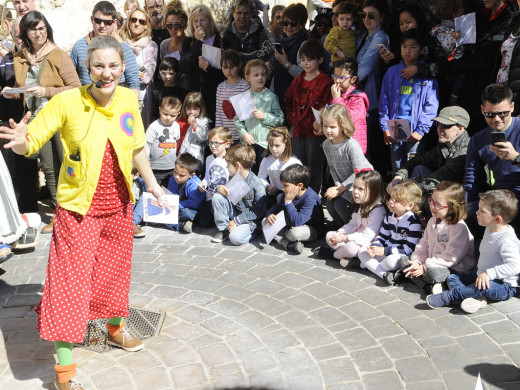 (Fotos y vídeo) Una multitud acompaña a “s’Àvia Corema”