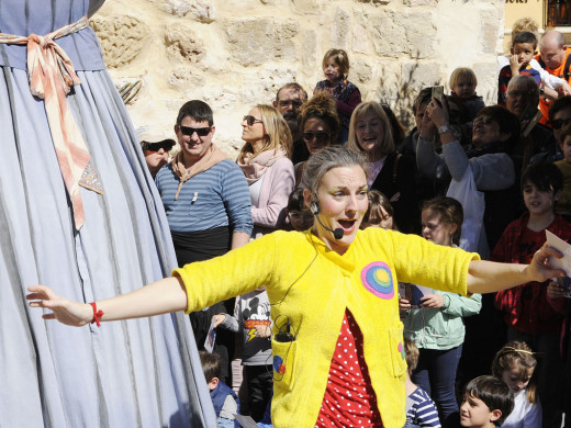 (Fotos y vídeo) Una multitud acompaña a “s’Àvia Corema”