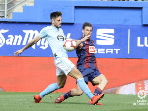 (Galería de fotos) Un gol de Sergi Enrich otorga el triunfo al Eibar