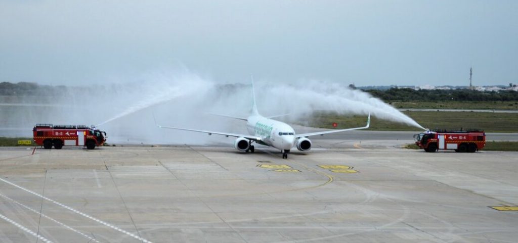 Bautismo para la nueva ruta (Foto: Aena)